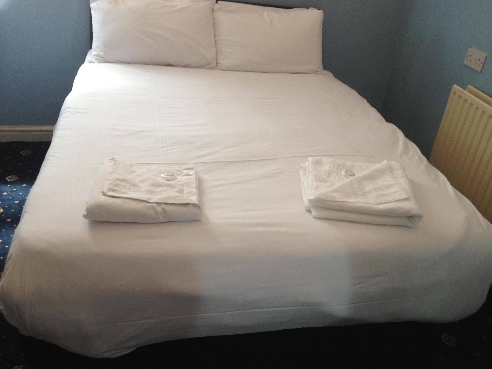 Hartley Hotel Лондон Екстериор снимка